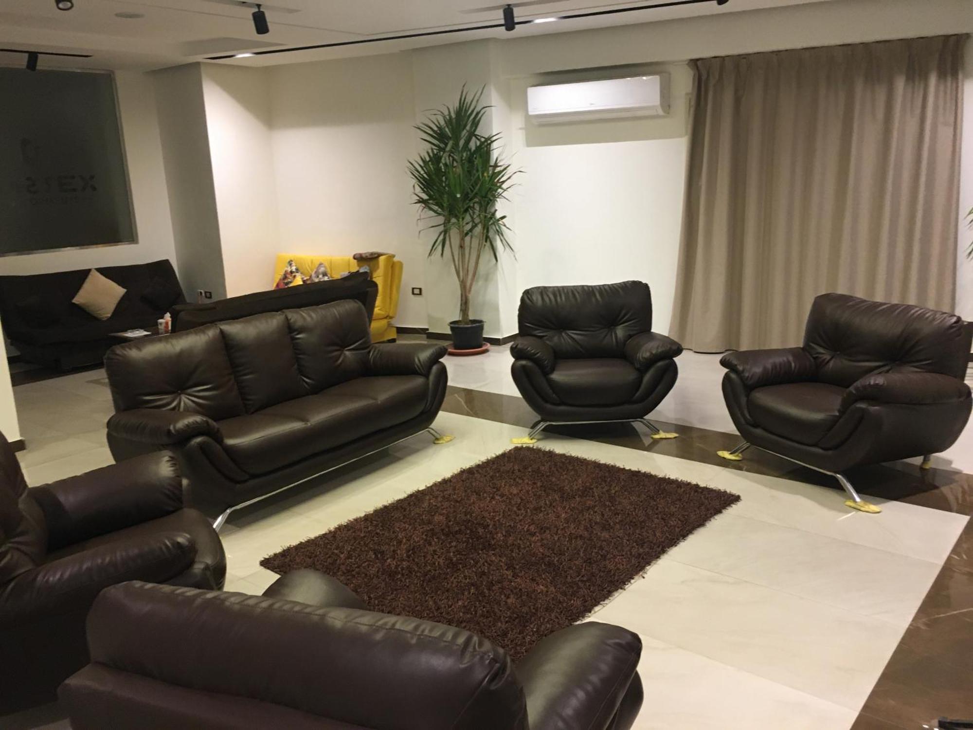 Elite In Private In New 90th Street In 255 Panafsig 11