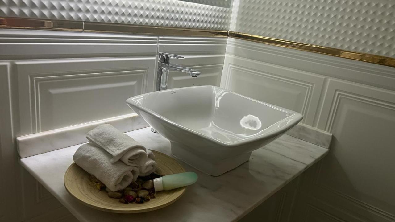 Elite In Private In New 90th Street In 255 Panafsig 11 Apartment