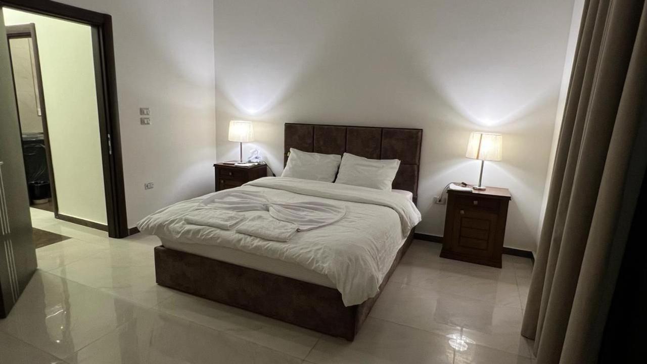 Elite In Private In New 90th Street In 255 Panafsig 11 Apartment
