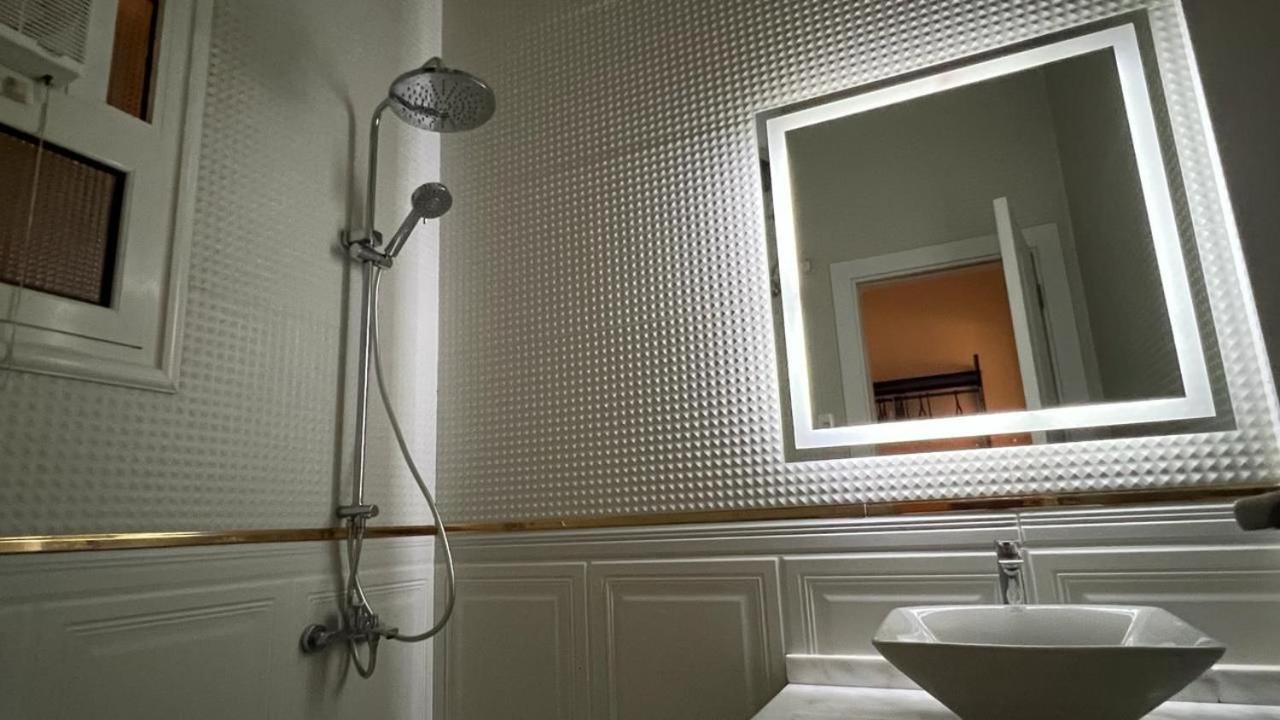 Elite In Private In New 90th Street In 255 Panafsig 11 Apartment